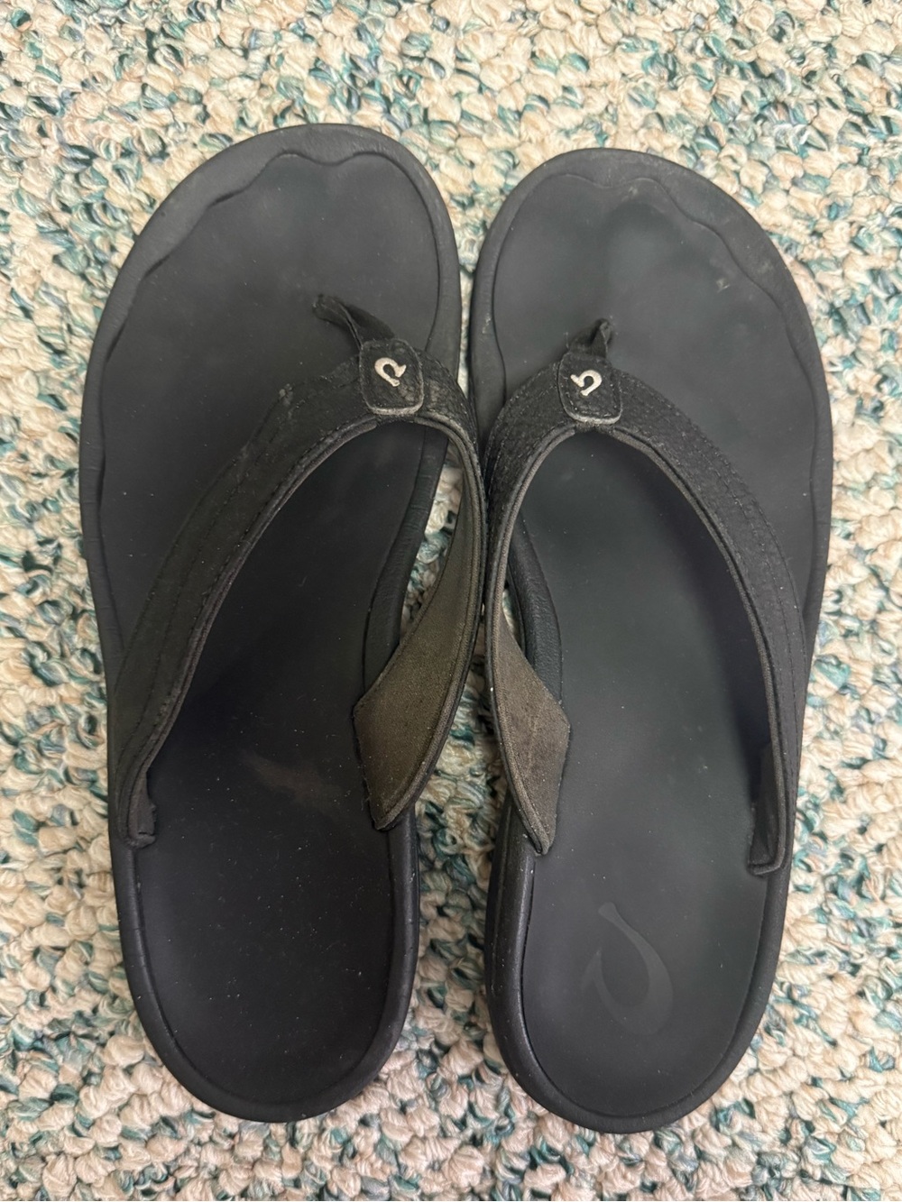 Olukai leather sandals black 10 worn